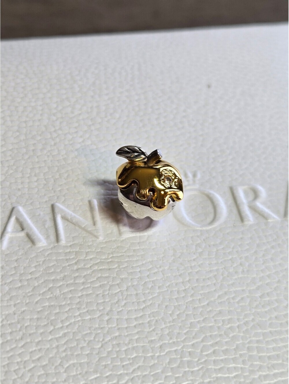 Pandora s925 ale disney charm bead apple